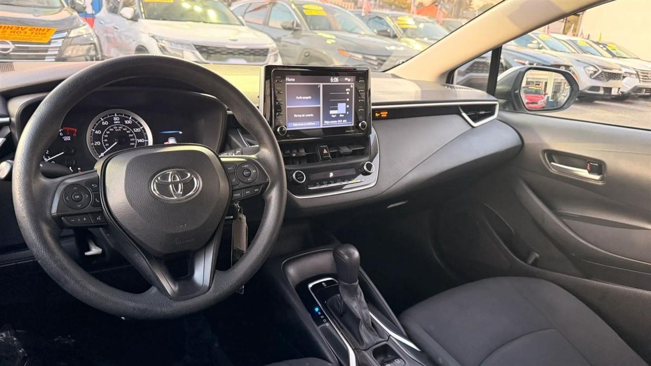Toyota Corolla LE 2021