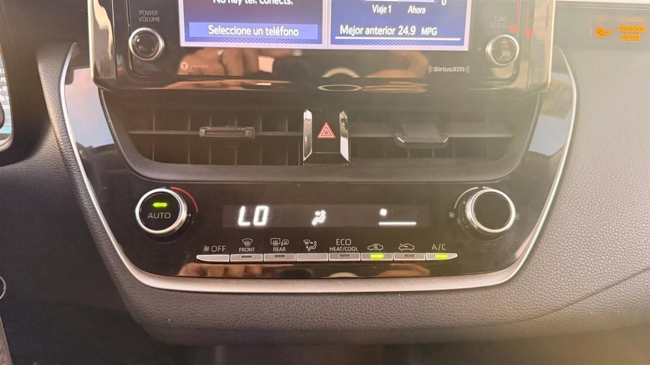 Toyota Corolla LE 2021