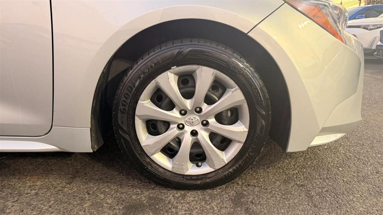Toyota Corolla LE 2021