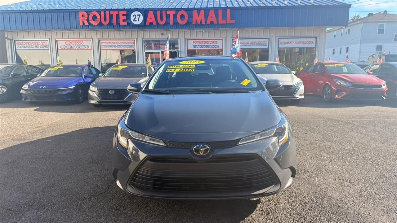 Toyota Corolla LE 2025