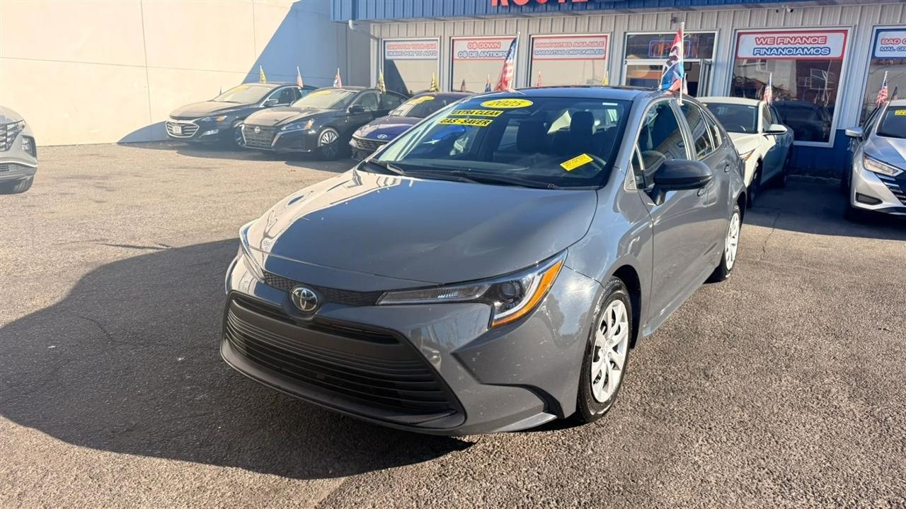 Toyota Corolla LE 2025