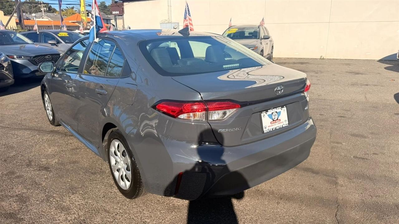 Toyota Corolla LE 2025