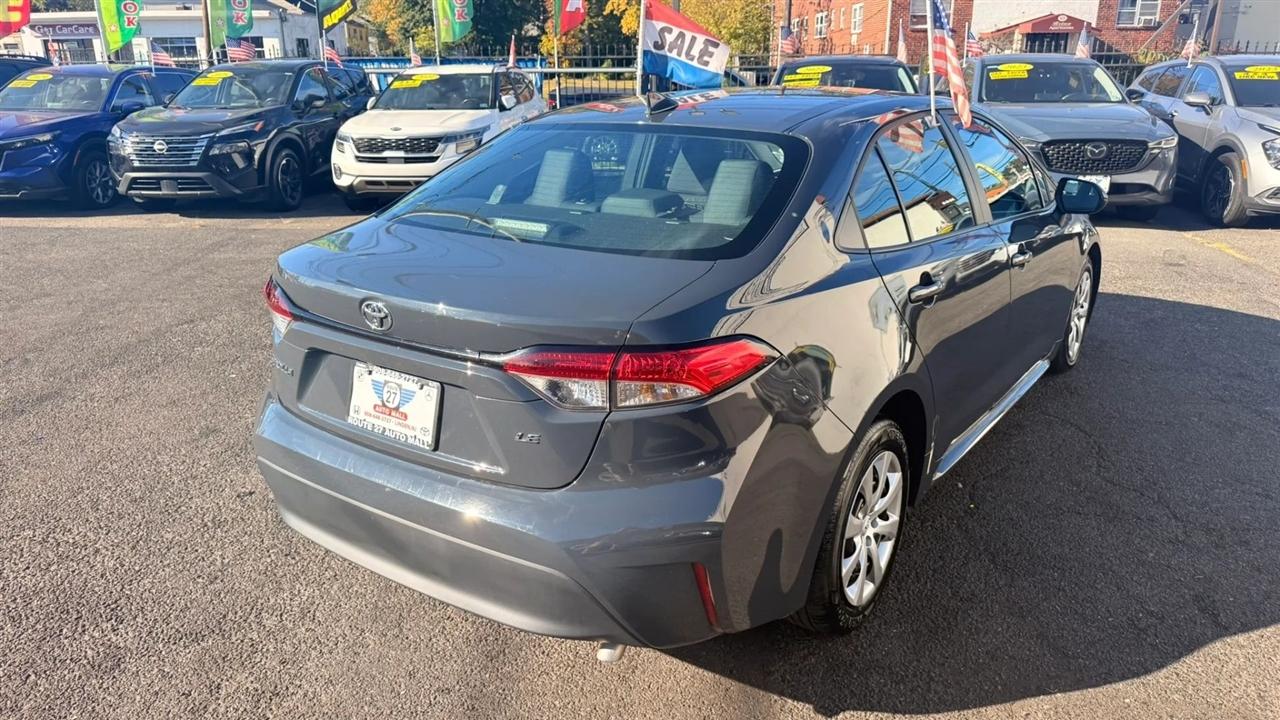 Toyota Corolla LE 2025