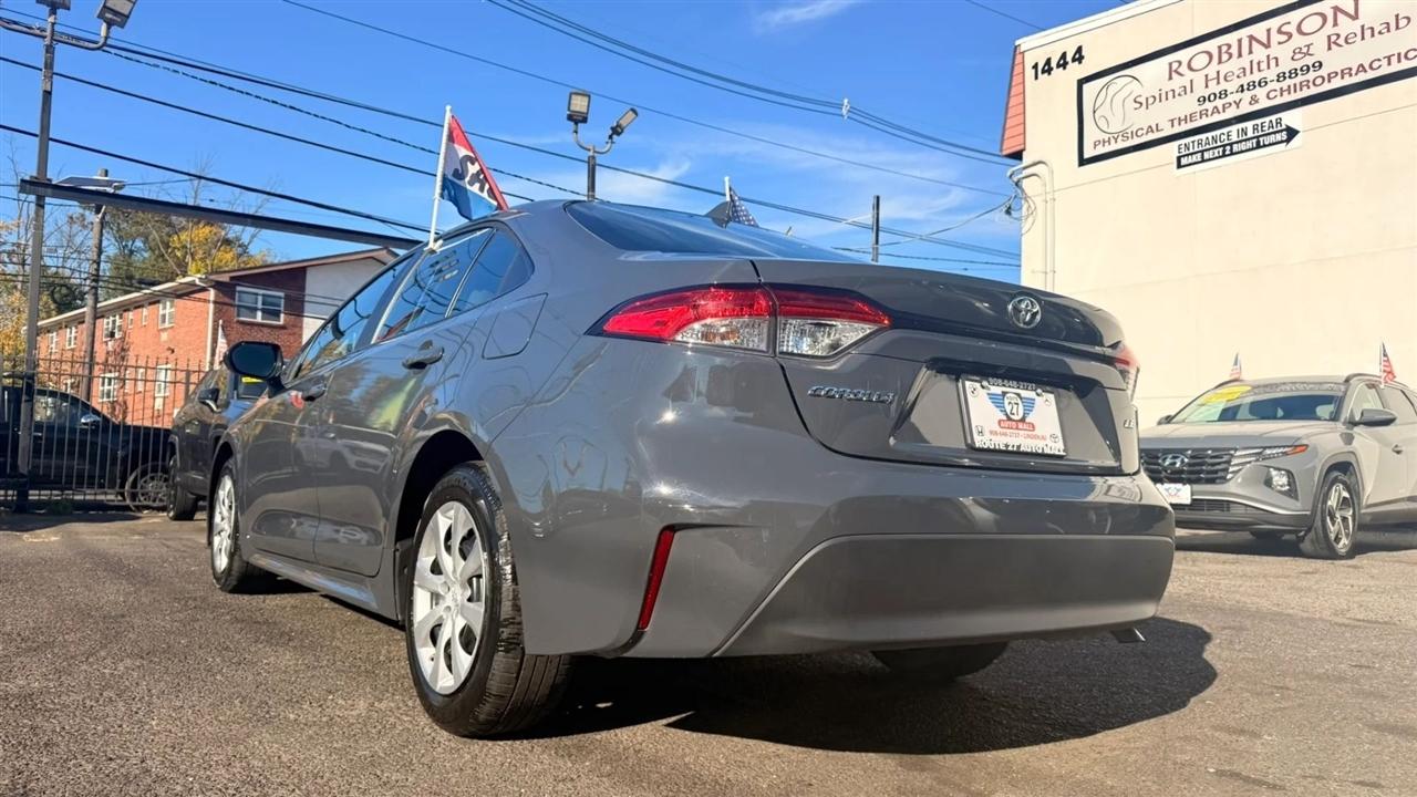 Toyota Corolla LE 2025