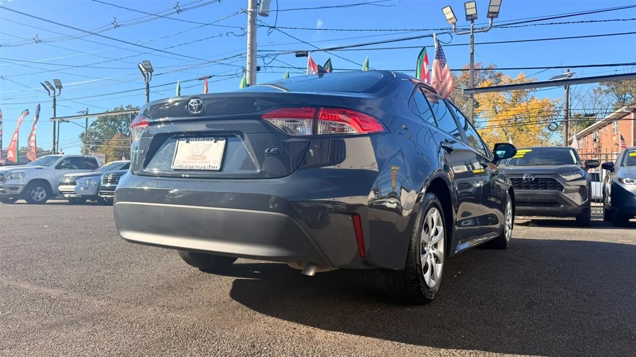 Toyota Corolla LE 2025