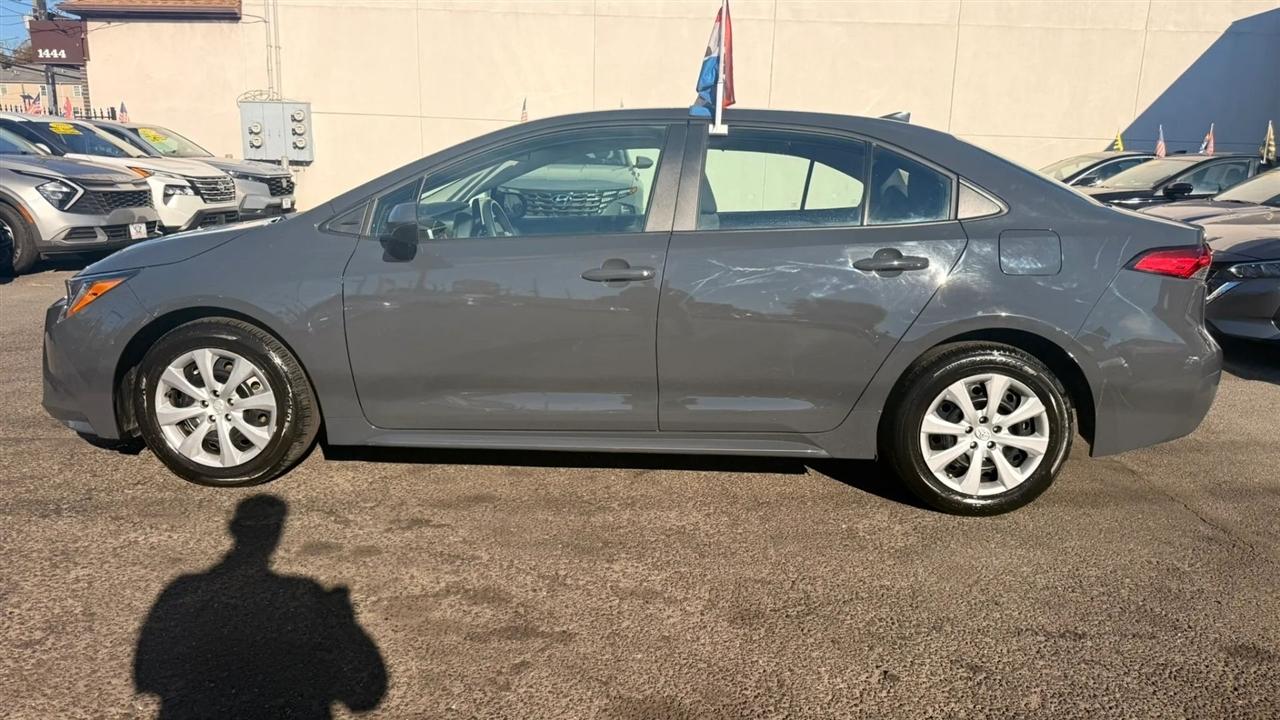 Toyota Corolla LE 2025