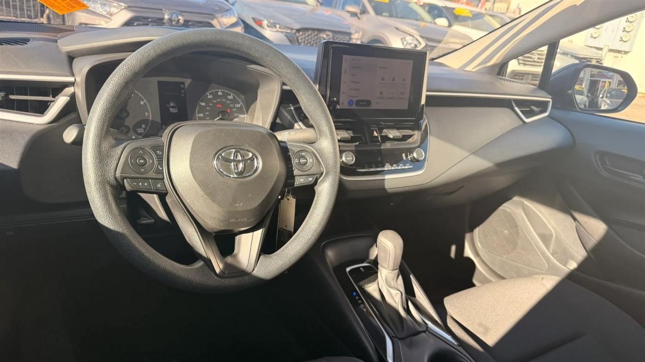 Toyota Corolla LE 2025