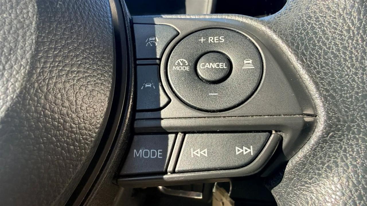 Toyota Corolla LE 2025