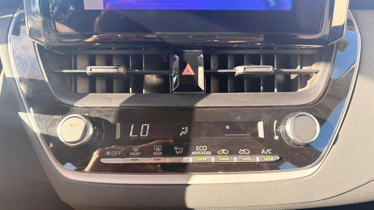 Toyota Corolla LE 2025