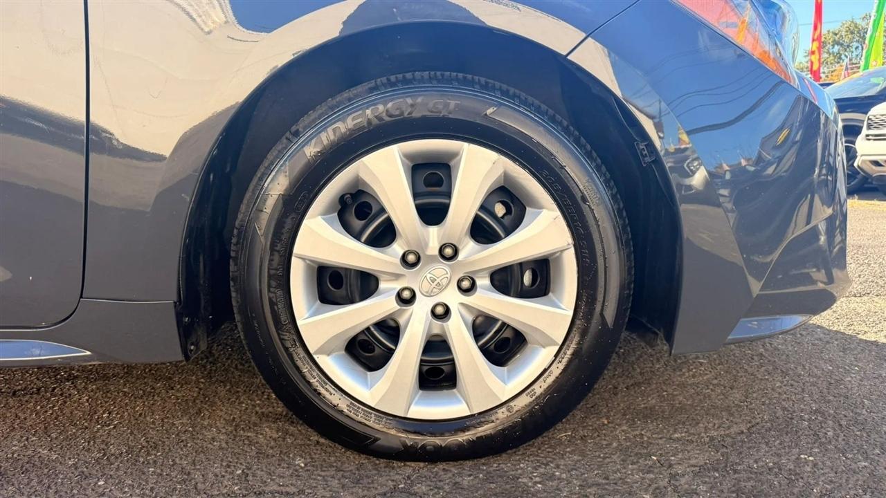 Toyota Corolla LE 2025