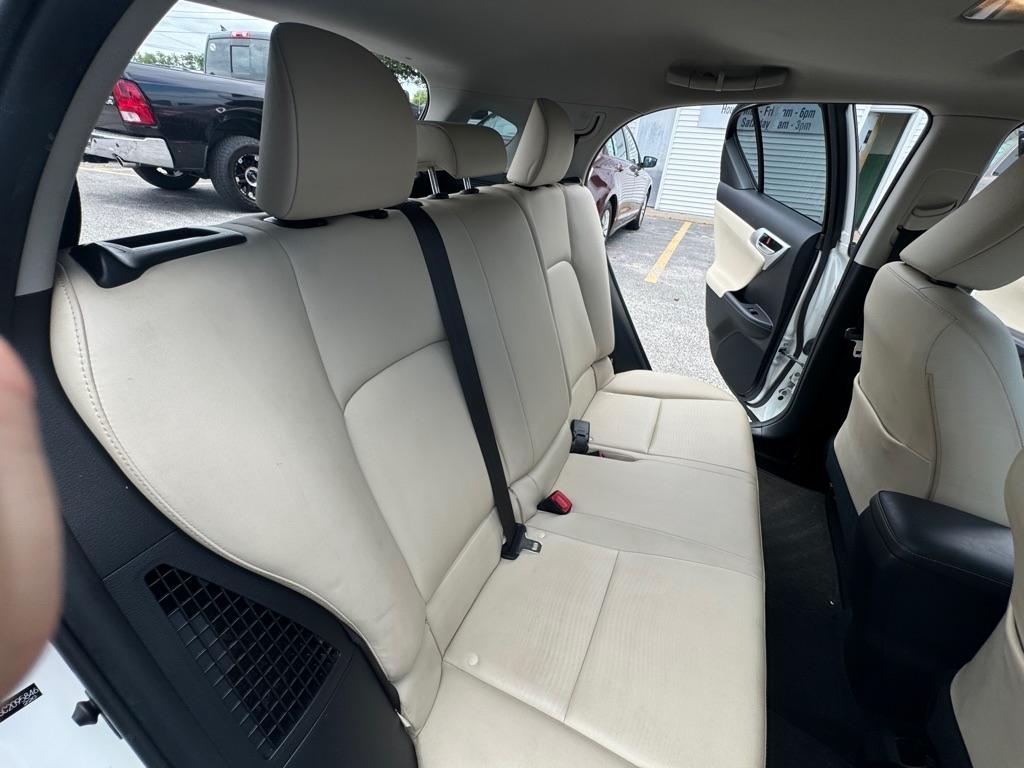 Lexus CT 200h Base 2012