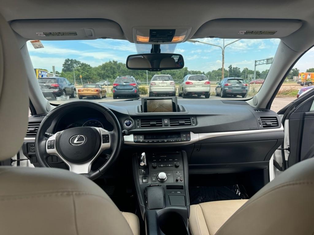 Lexus CT 200h Base 2012