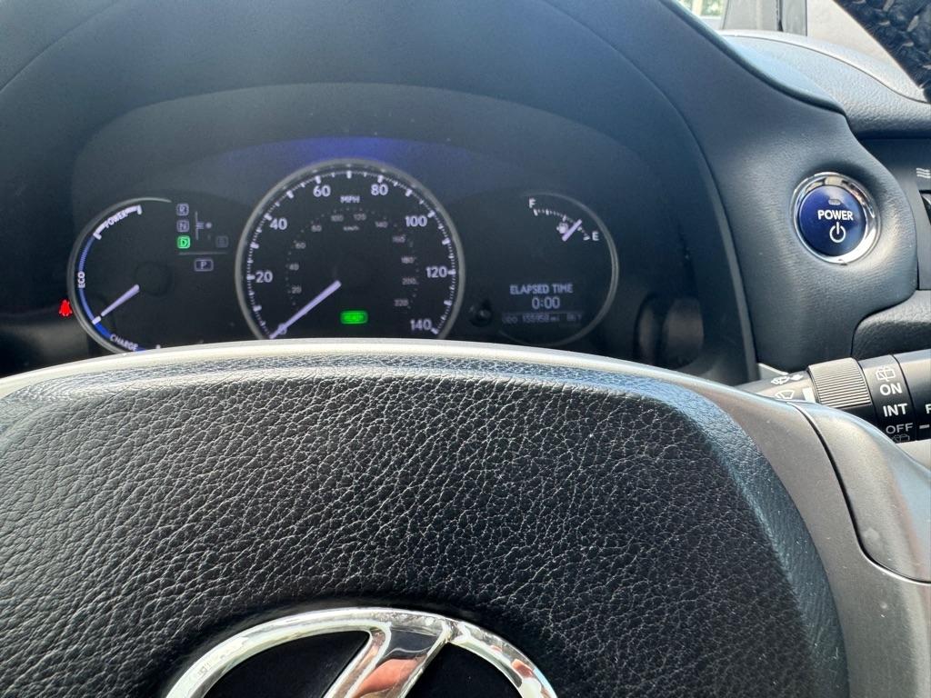 Lexus CT 200h Base 2012