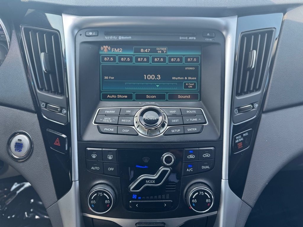 Hyundai Sonata SE Auto 2011 Hyundai Sonata SE Auto 2011