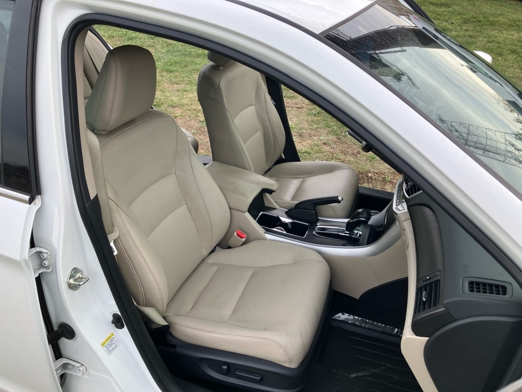 Honda Accord EX-L V6 Sedan AT 2013