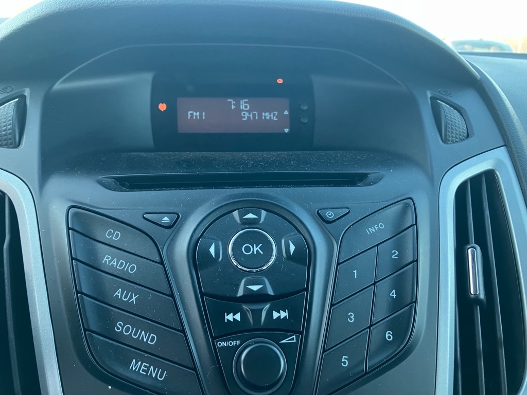 Ford Focus SE Sedan 2012