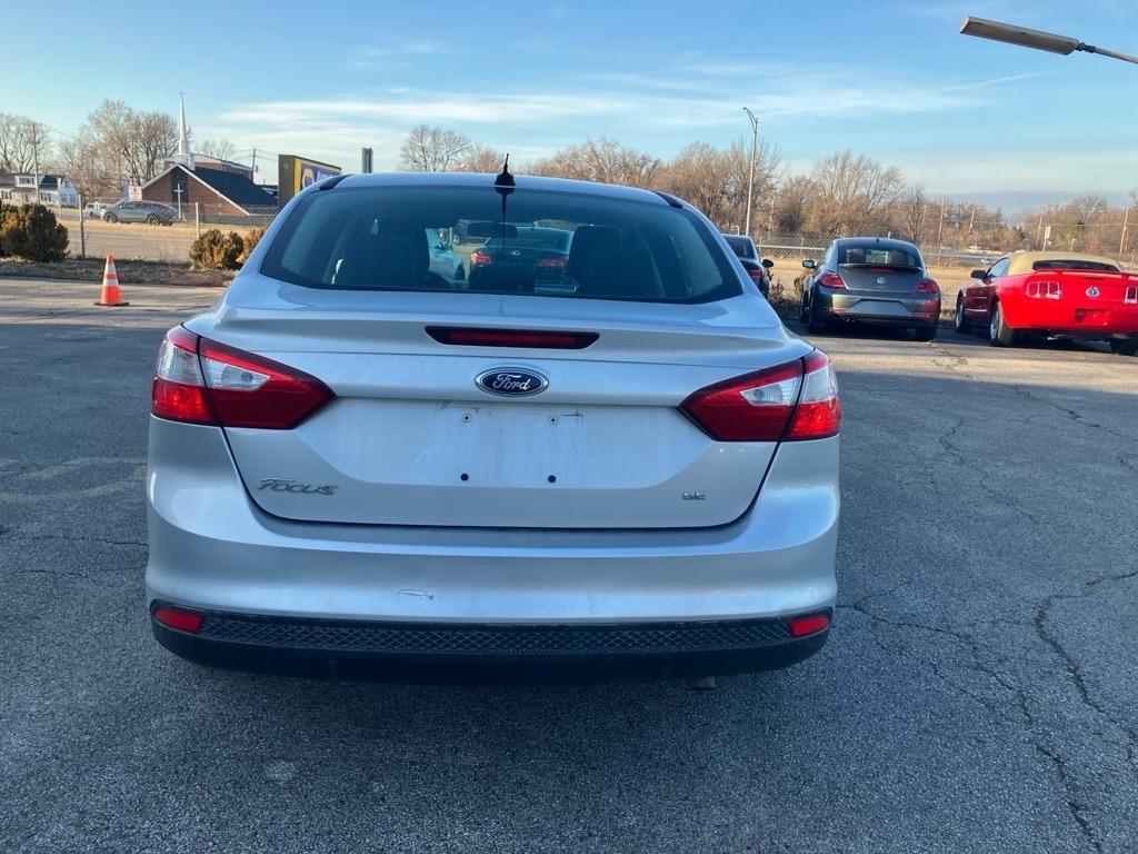 Ford Focus SE Sedan 2012