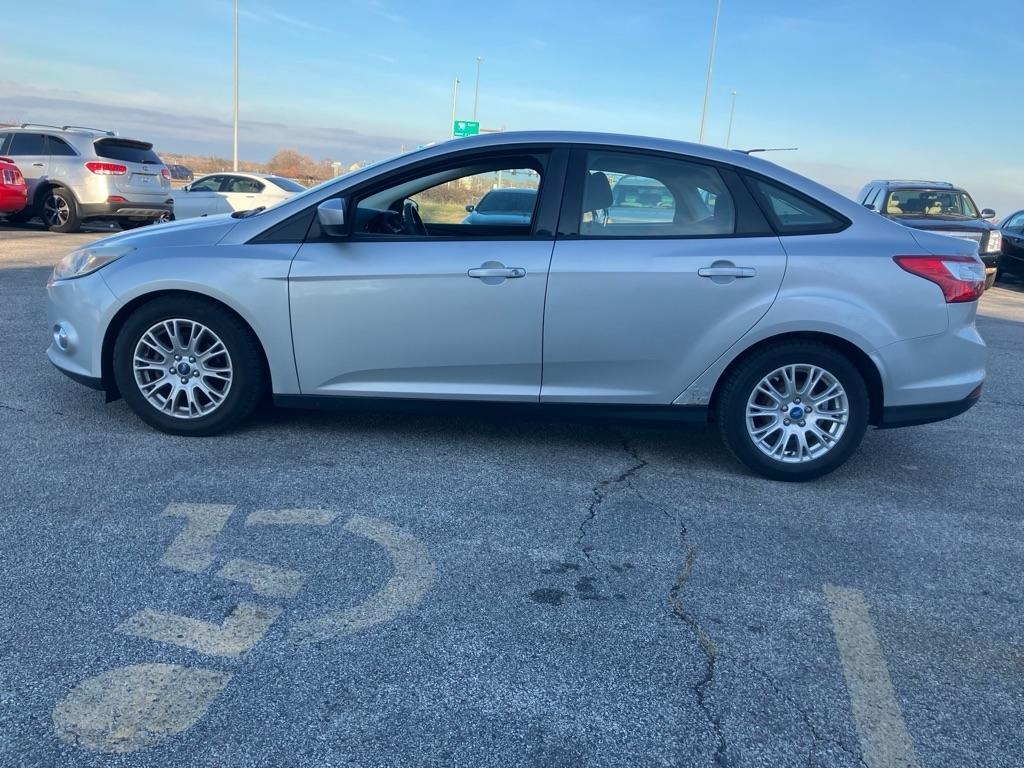 Ford Focus SE Sedan 2012