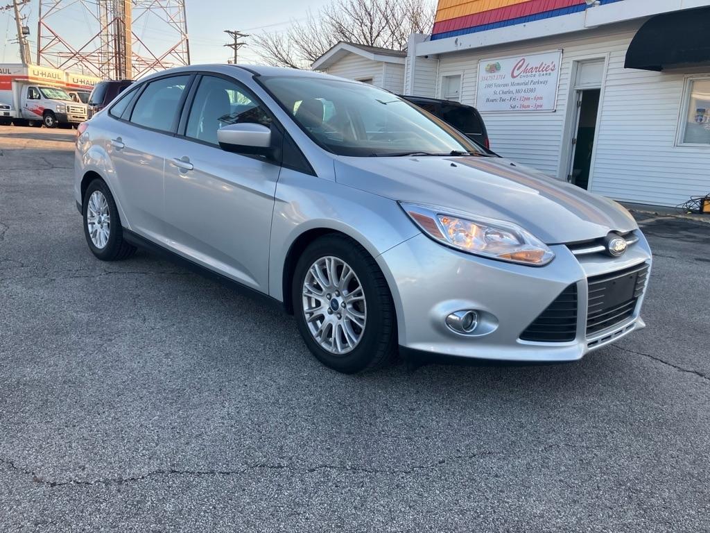 Ford Focus SE Sedan 2012