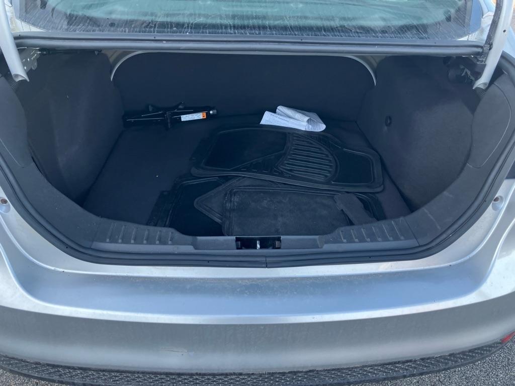 Ford Focus SE Sedan 2012