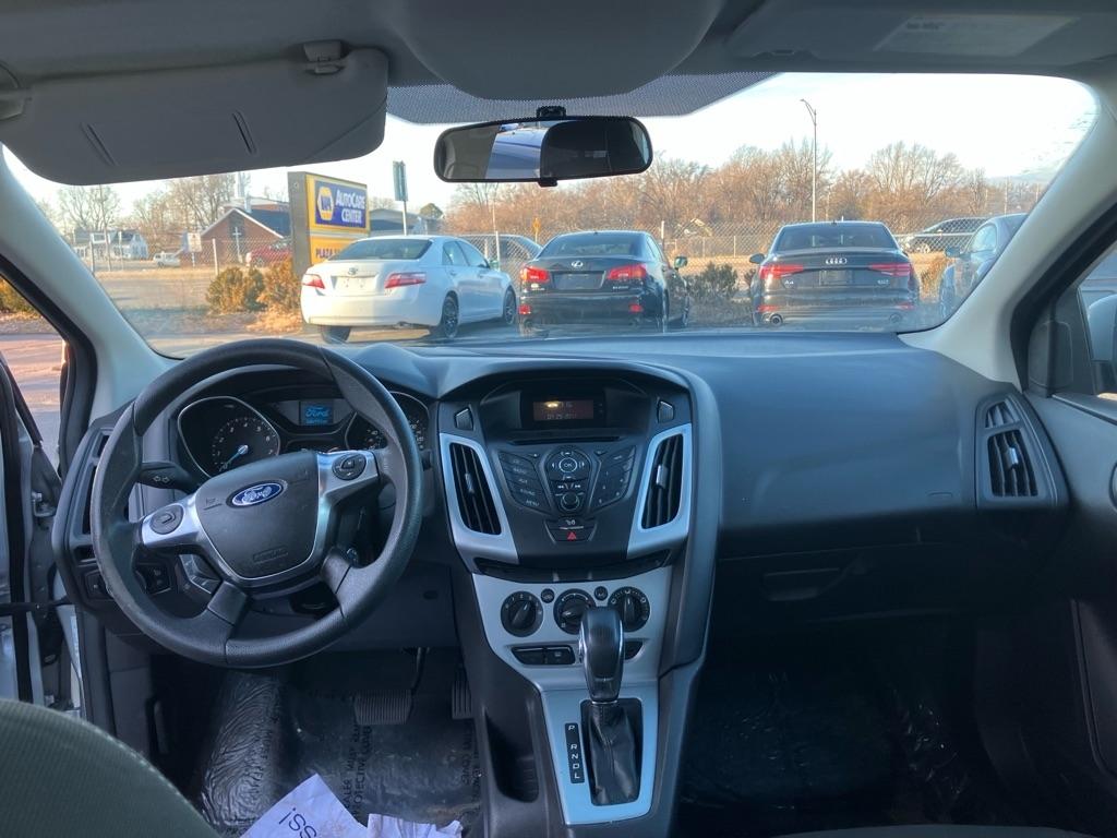 Ford Focus SE Sedan 2012