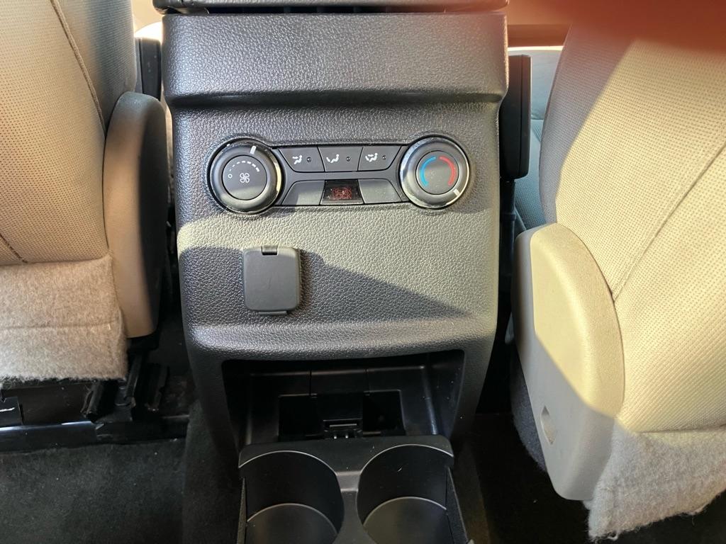 Ford Explorer Base FWD 2014