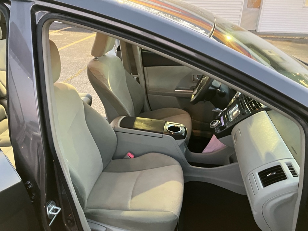 Toyota Prius V Two 2012 Toyota Prius V Two 2012