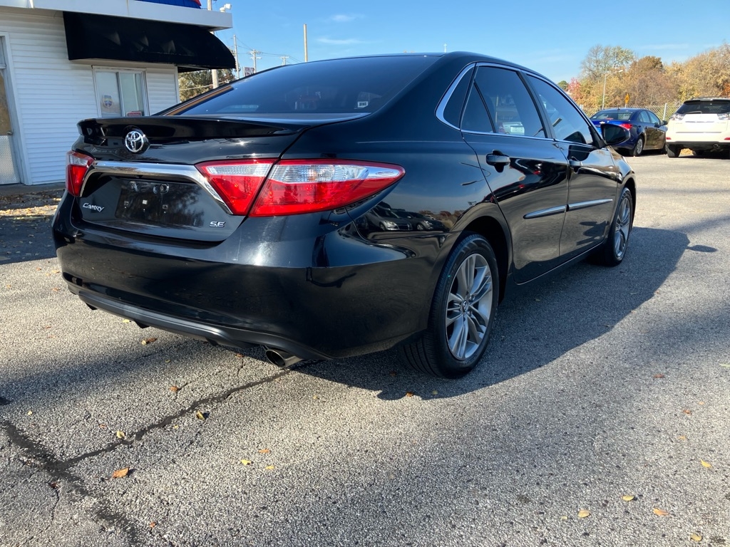 Toyota Camry SE 2017