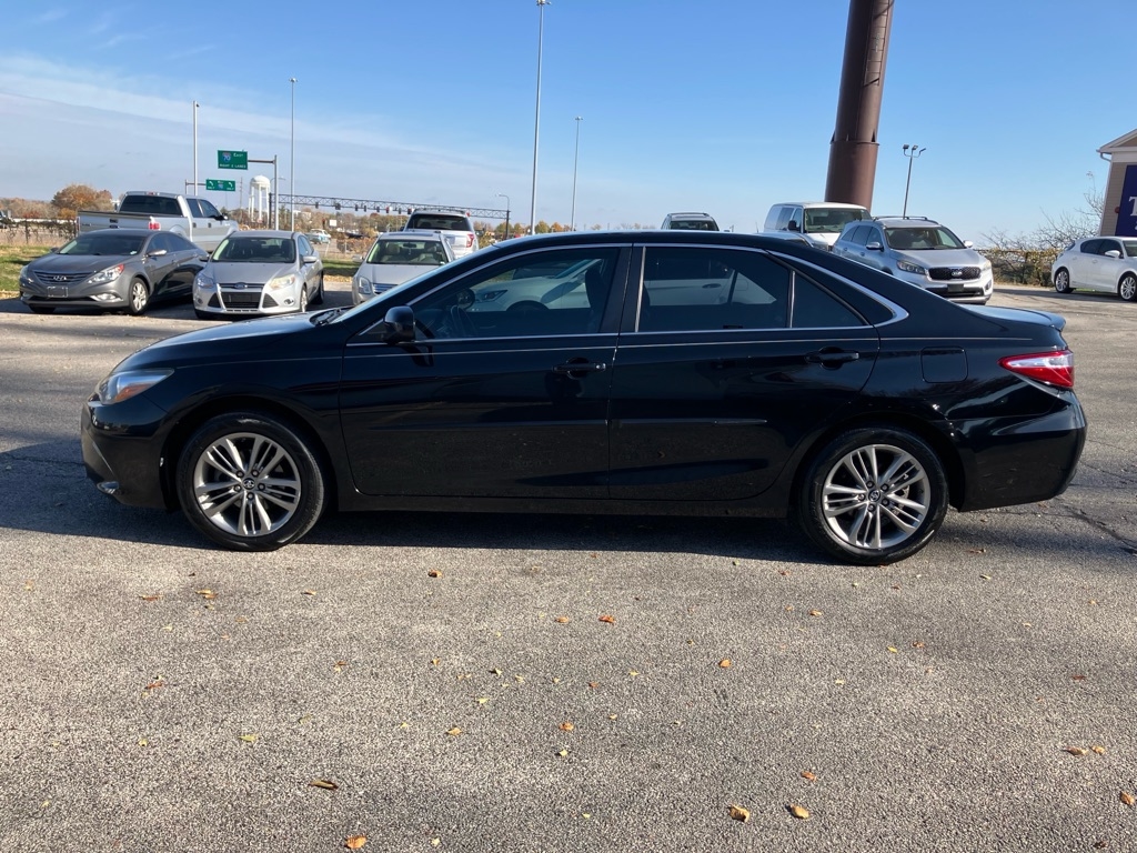 Toyota Camry SE 2017