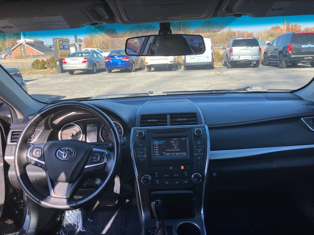 Toyota Camry SE 2017