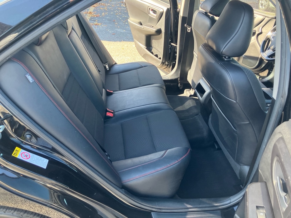 Toyota Camry SE 2017