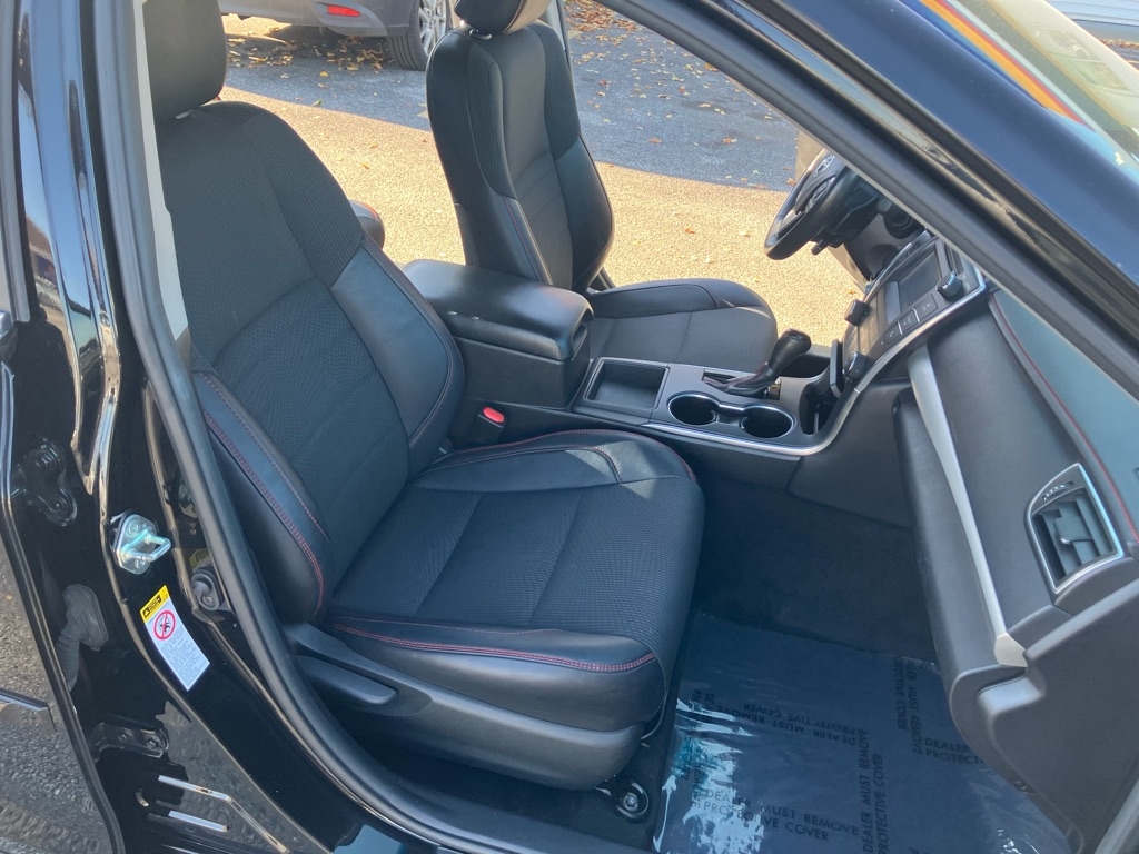 Toyota Camry SE 2017