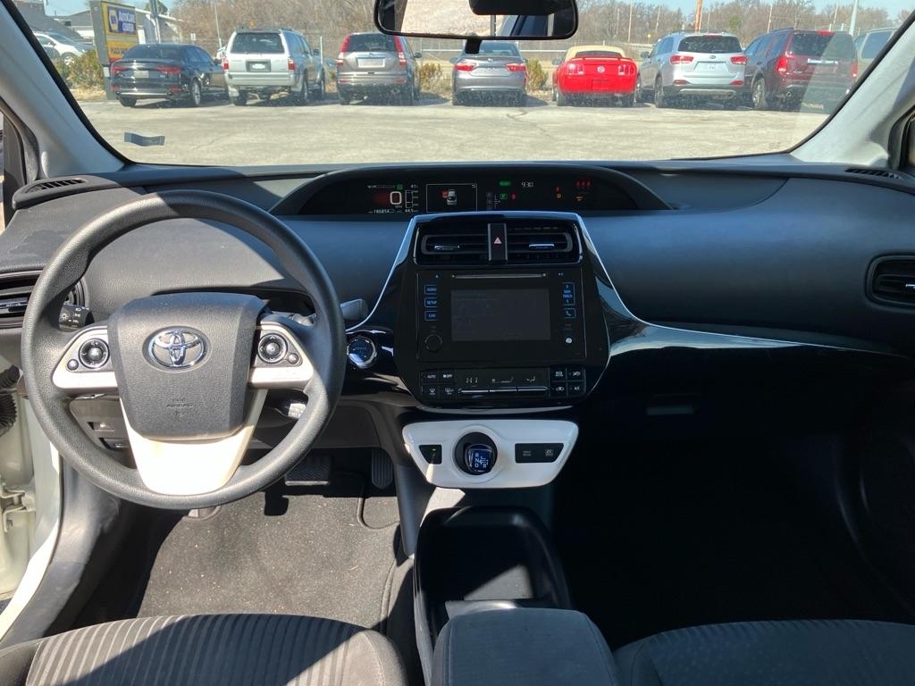 Toyota Prius Two 2017