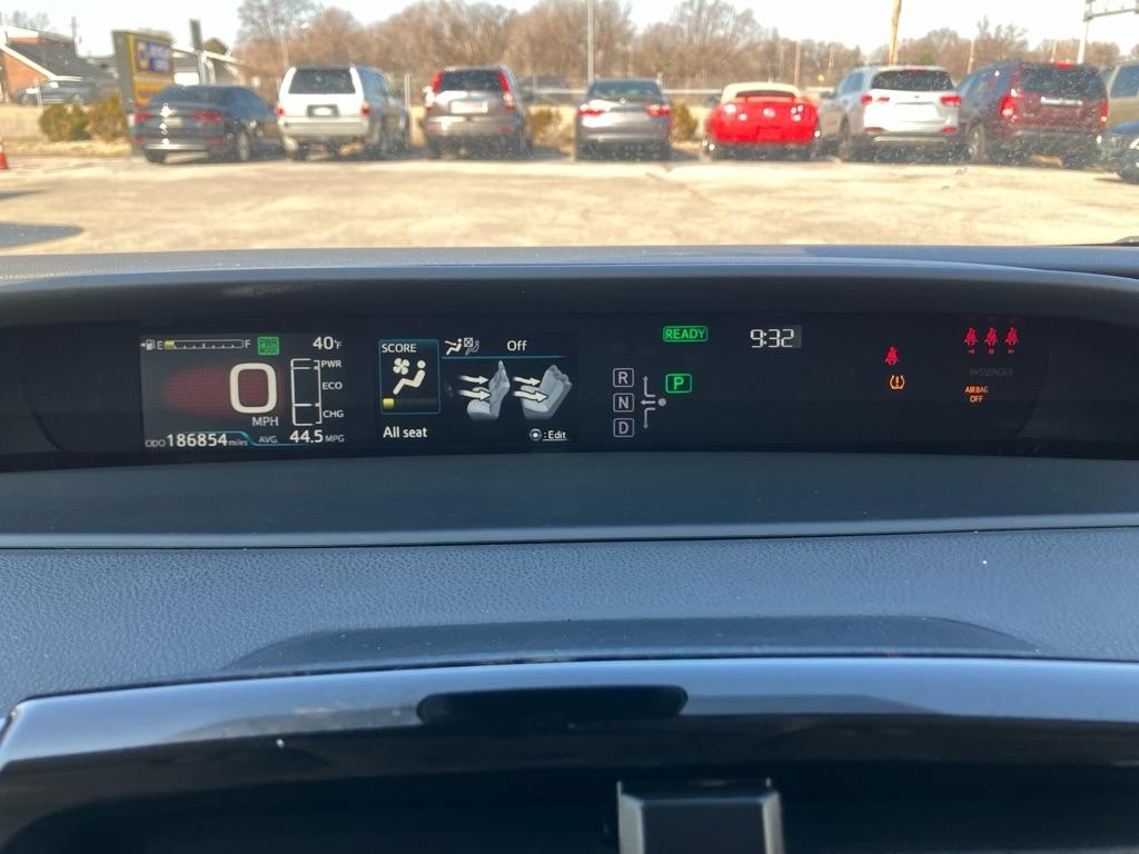 Toyota Prius Two 2017