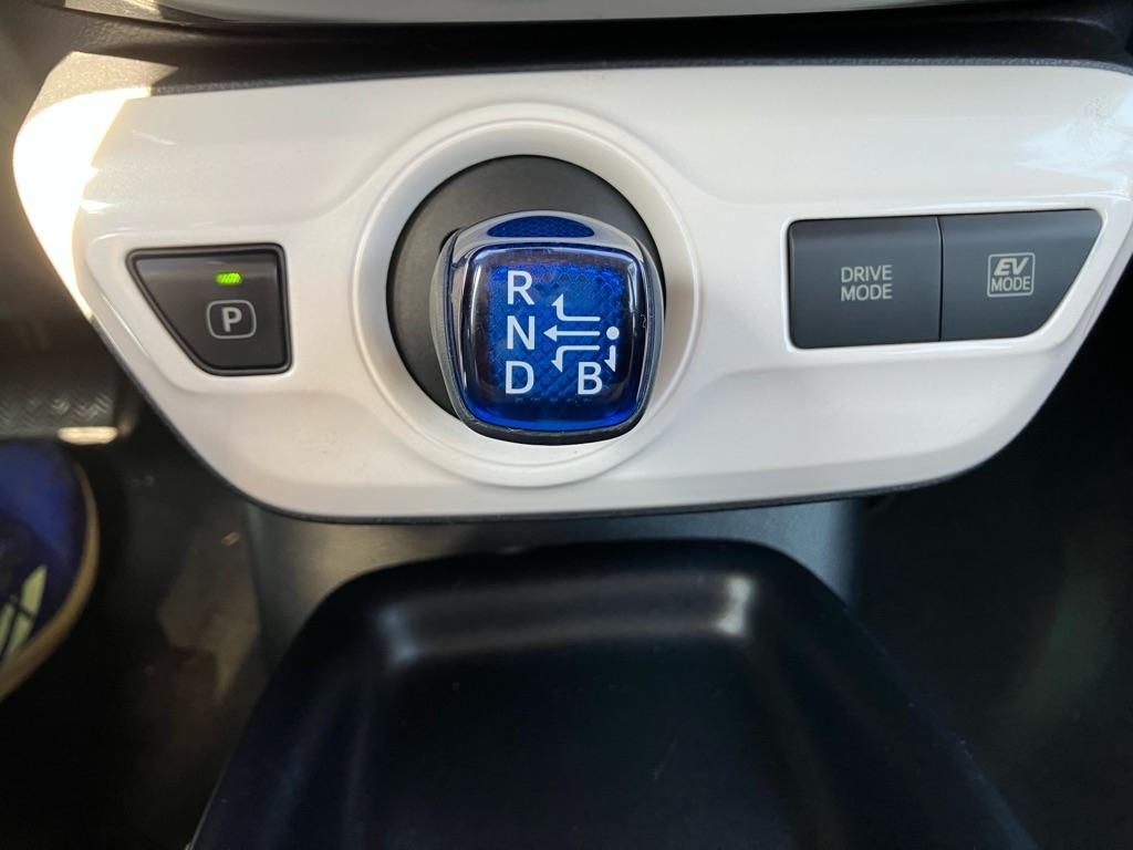 Toyota Prius Two 2017