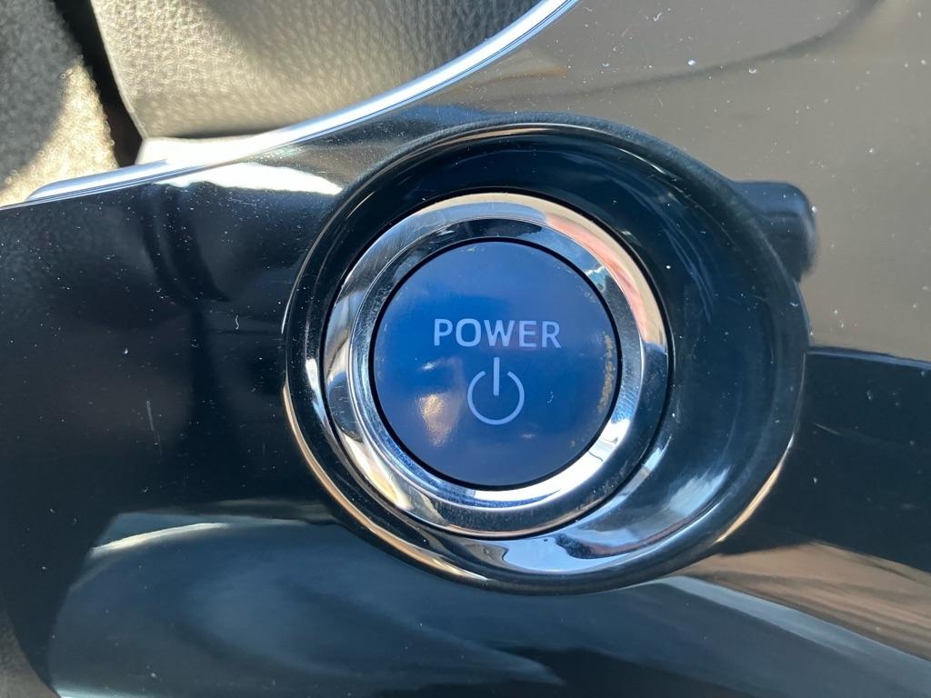 Toyota Prius Two 2017