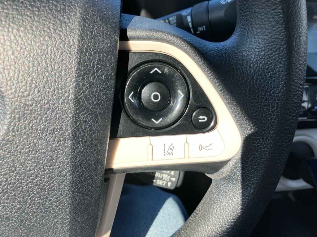 Toyota Prius Two 2017