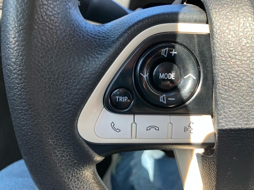 Toyota Prius Two 2017