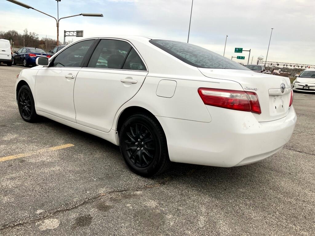 Toyota Camry LE 5-Spd AT 2009