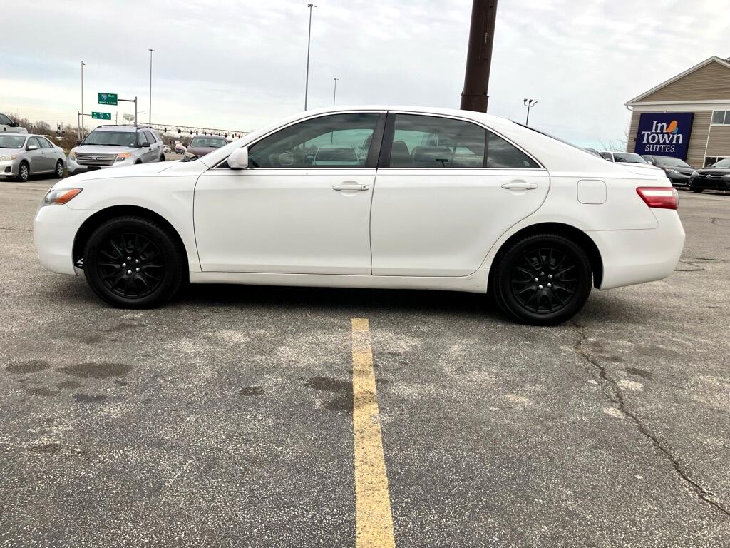 Toyota Camry LE 5-Spd AT 2009