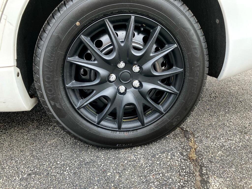 Toyota Camry LE 5-Spd AT 2009