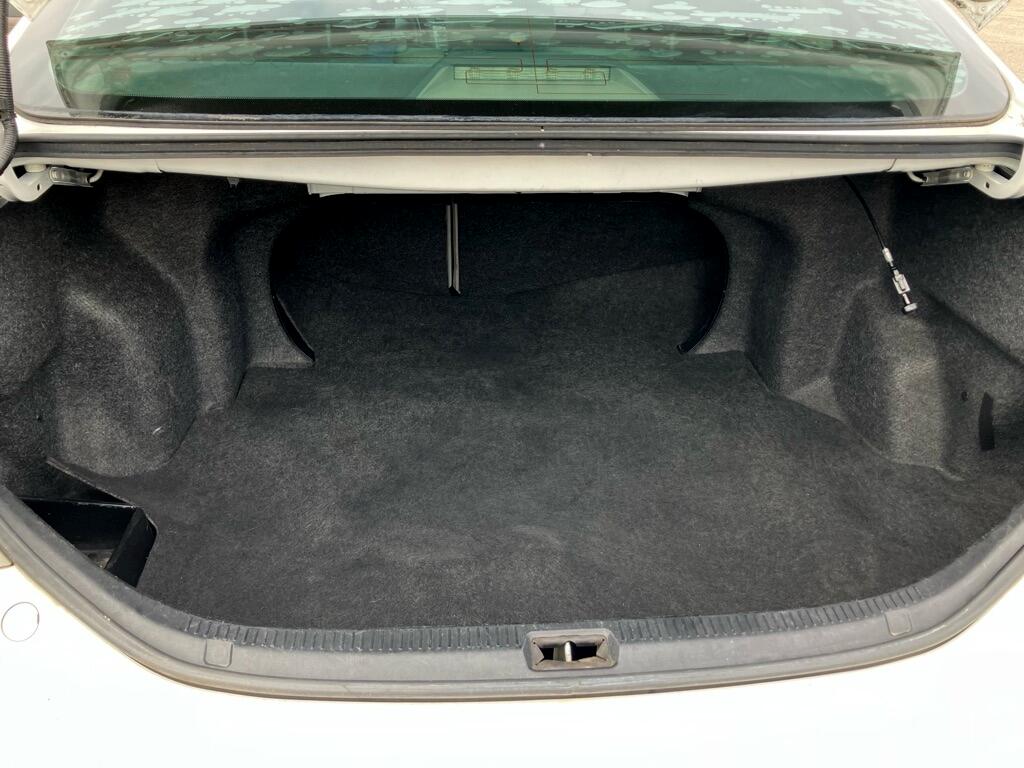 Toyota Camry LE 5-Spd AT 2009