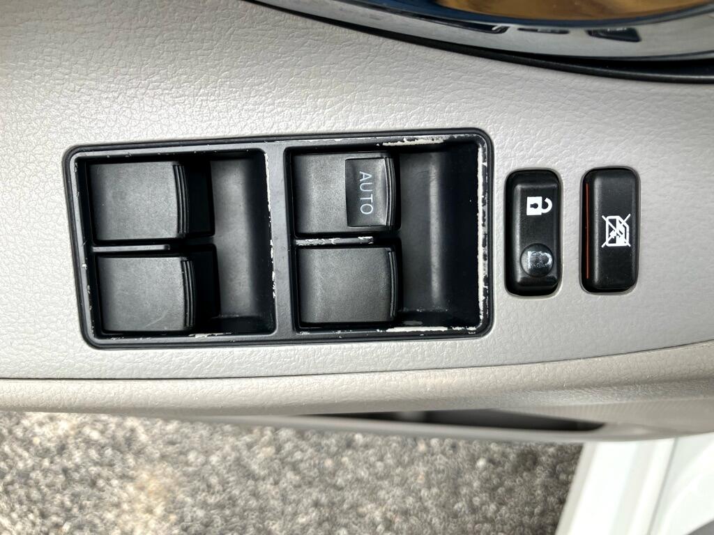 Toyota Camry LE 5-Spd AT 2009