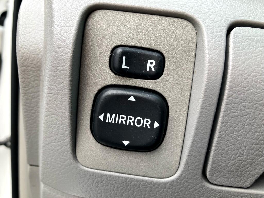 Toyota Camry LE 5-Spd AT 2009