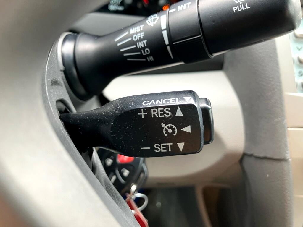 Toyota Camry LE 5-Spd AT 2009