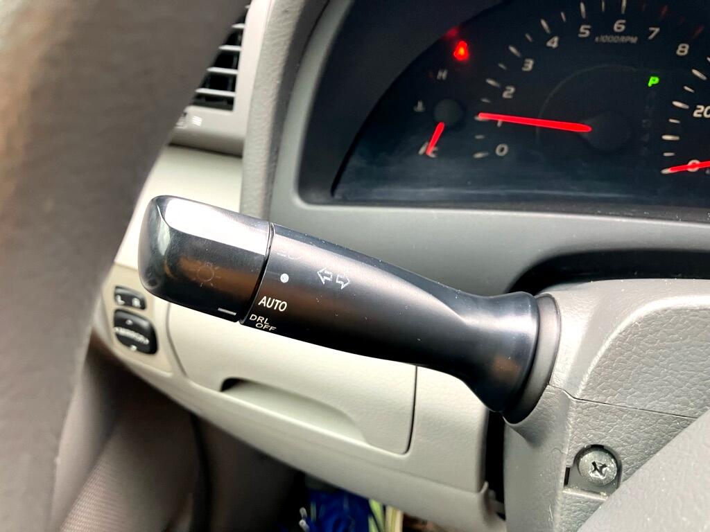 Toyota Camry LE 5-Spd AT 2009