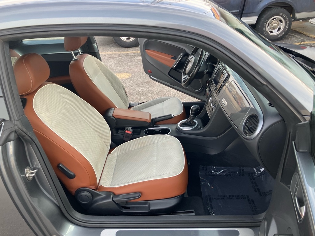 Volkswagen Beetle 1.8T S 2017