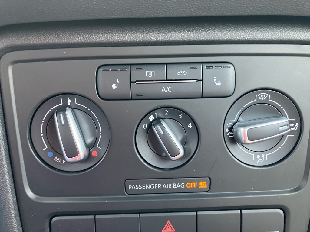 Volkswagen Beetle 1.8T S 2017