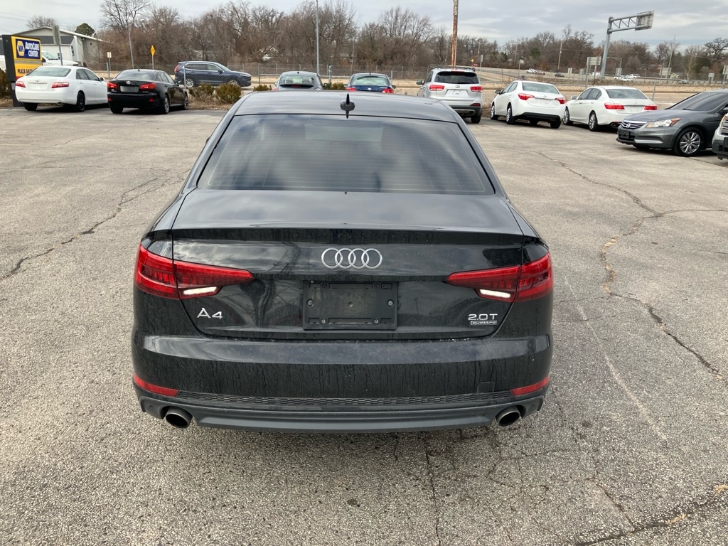 Audi A4 2.0T Premium quattro Sedan 2017
