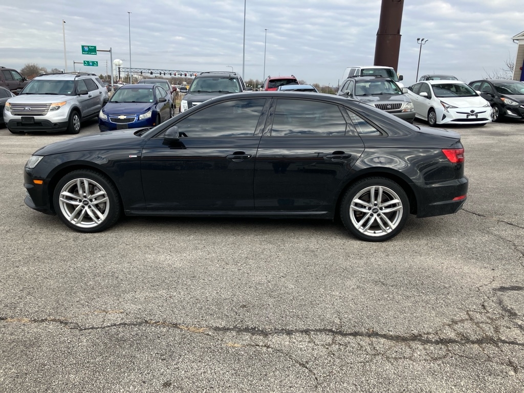 Audi A4 2.0T Premium quattro Sedan 2017